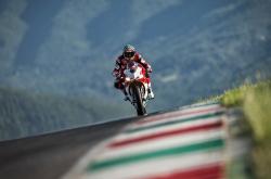 曼联士气爆棚，亚运会决赛遇上费内巴切，目标明确直指晋级的简单介绍